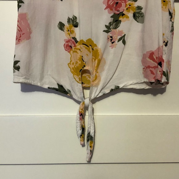 White with floral pattern chic short sleeve top - Picture 5 of 6